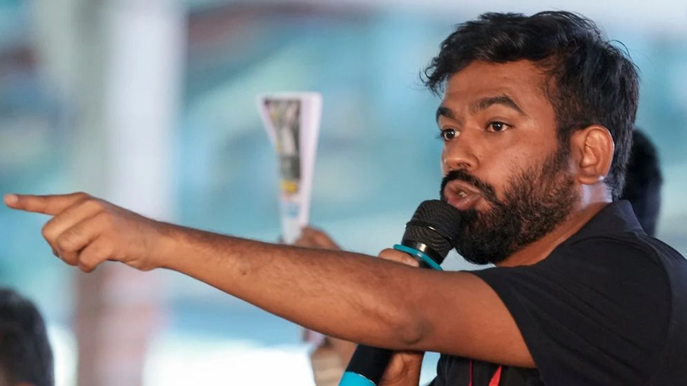 মোদি যুবসমাজকে ভয় পান: অভিজিৎ দীপকে