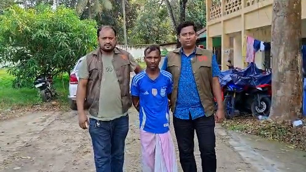 কুমিল্লায় তাজমিন হত্যা: আদালতে হত্যার দায় স্বীকার অটোরিকশাচালক সুমনের
