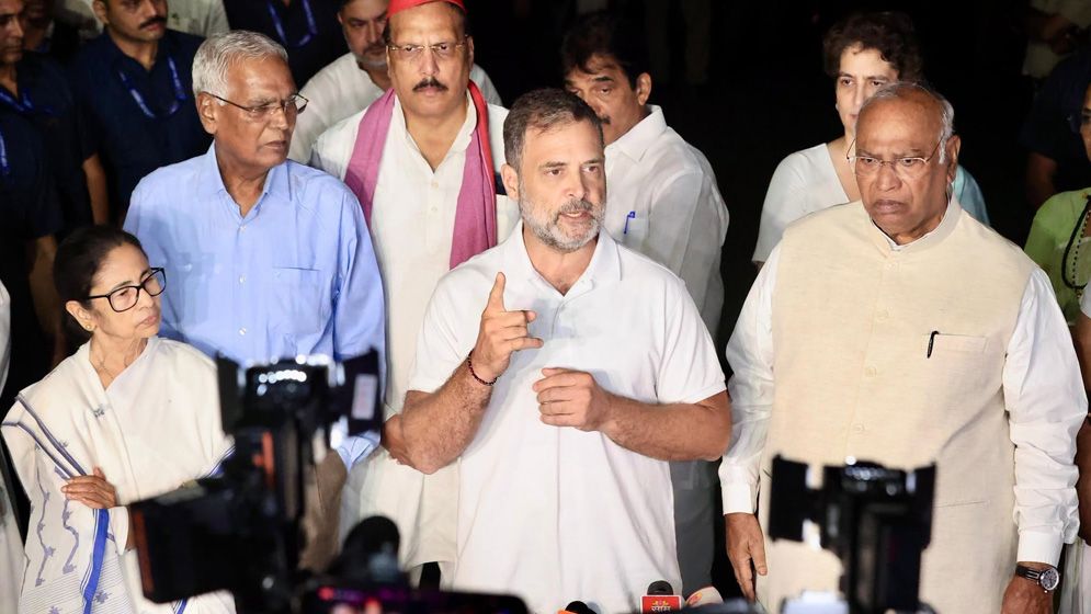 জ্ঞানেশ কুমারের বিরুদ্ধে সুপ্রিম কোর্টে রাহুলদের আবেদন
