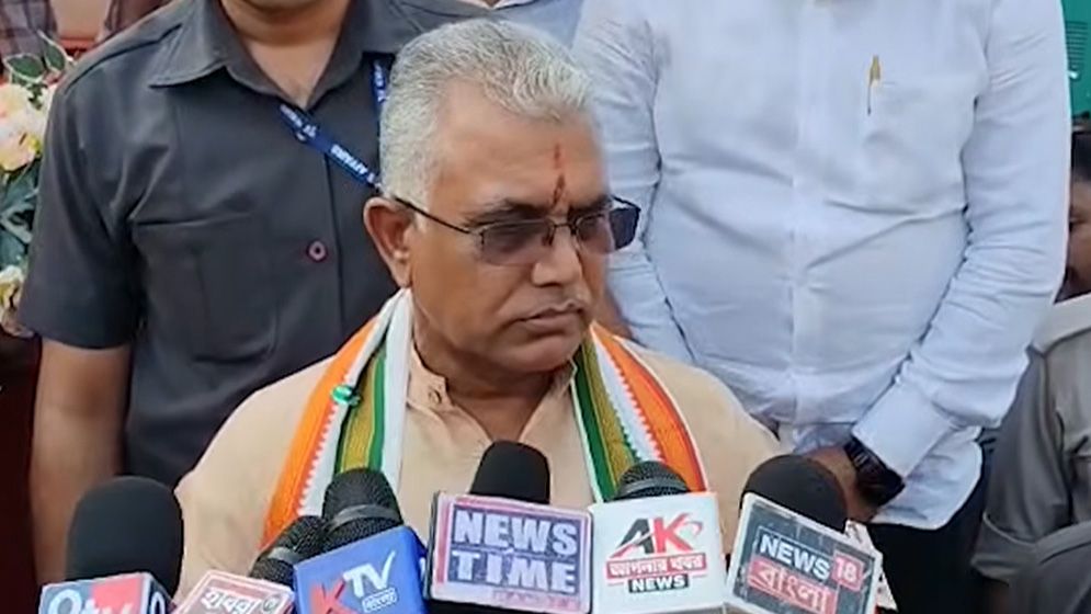 বাংলাদেশের মন্ত্রীদের ফেসবুক দেখলেই বোঝা যাবে ভারতের আন্দোলনে কার ইন্ধন: দিলীপ ঘোষ