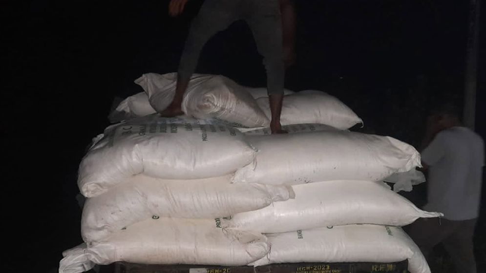 চুয়াডাঙ্গায় অবৈধভাবে সার ও কীটনাশক মজুত, ব্যবসায়ীকে জরিমানা
