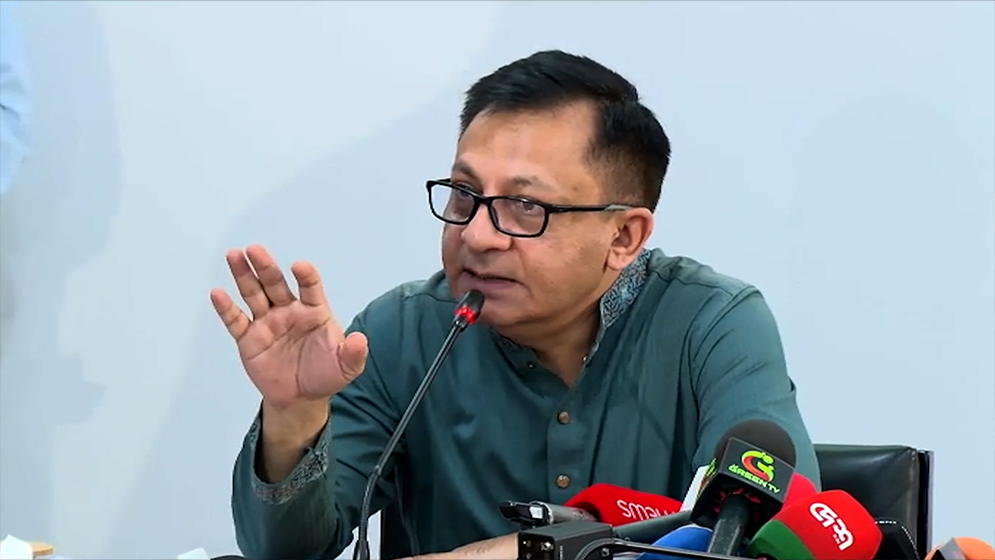 এলপি গ্যাসের বাজার অস্থিতিশীল করার চেষ্টা হলে কঠোর ব্যবস্থা: বাণিজ্যমন্ত্রী