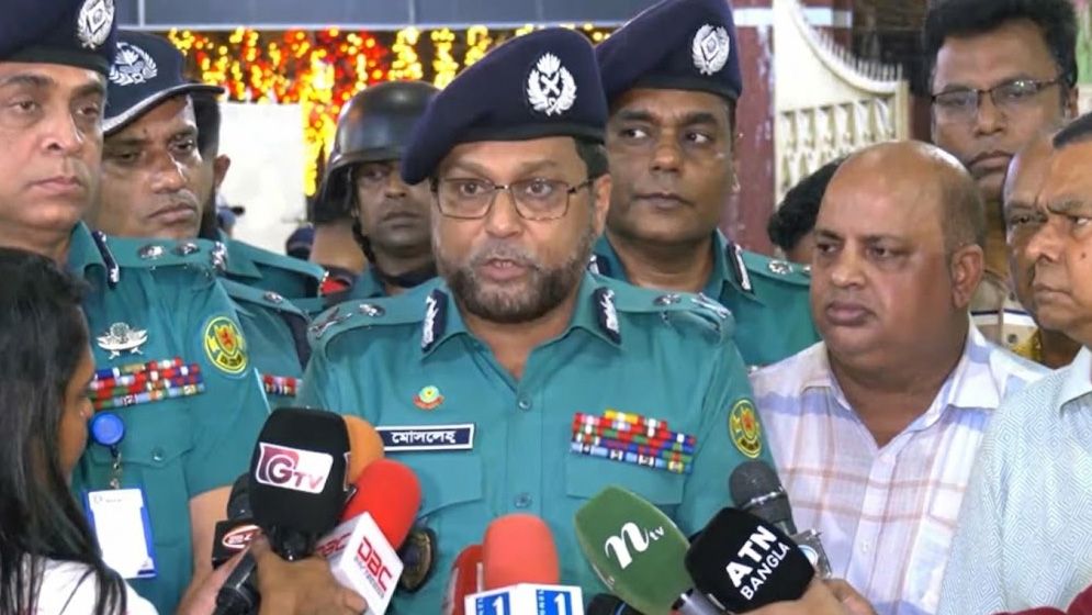 পূজামণ্ডপে সার্বক্ষণিক সর্বোচ্চ সতর্ক অবস্থায় পুলিশ দায়িত্ব পালন করবে: ডিএমপি কমিশনার
