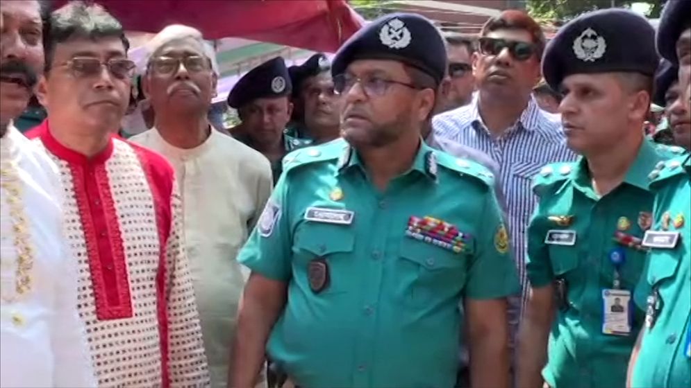 দুর্গাপূজায় নাশকতার কোনো আশঙ্কা নেই, যেকোনো অপচেষ্টা রুখতে প্রস্তুত পুলিশ: ডিএমপি কমিশনার