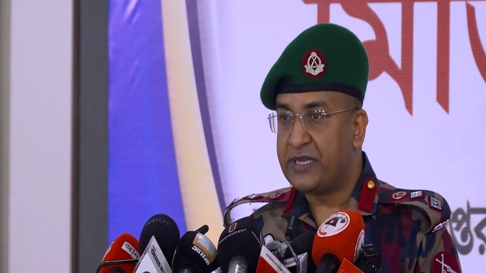 সারাদেশের ২,৭২৭টি পূজামণ্ডপের নিরাপত্তায় বিজিবি: সীমান্তে ৪৫০ প্লাটুন সদস্য মোতায়েন