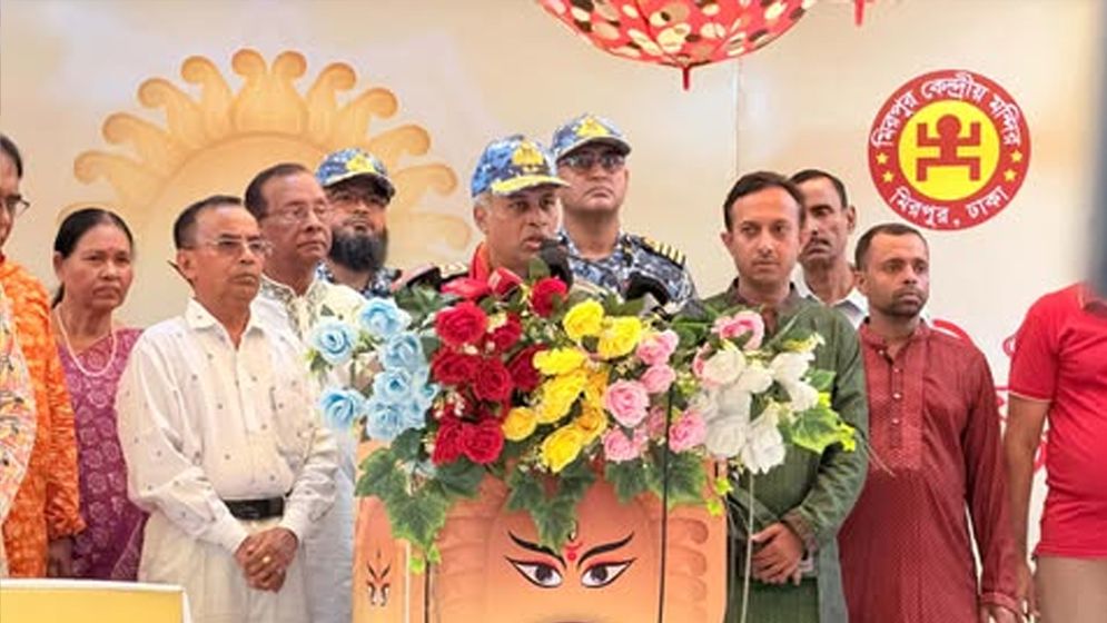 দুর্গাপূজা চলাকালে অনাকাঙ্ক্ষিত পরিস্থিতি রোধে মাঠে ৩,৪০০ কোস্ট গার্ড সদস্য: বিসিজির মহাপরিচালক