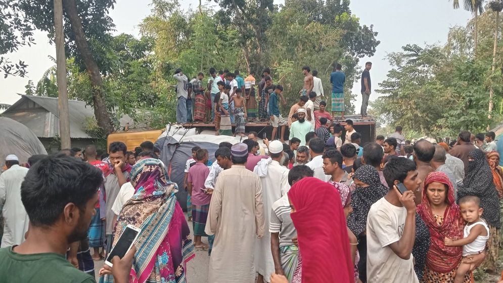 কুড়িগ্রামে ট্রাক চাপায় ইজিবাইকে থাকা একই পরিবারের ৫ জন নিহত