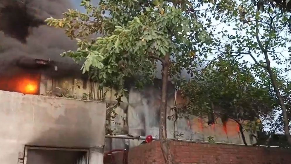 এবার ইবনে সিনা ফার্মাসিউটিক্যালের কারখানায় আগুন