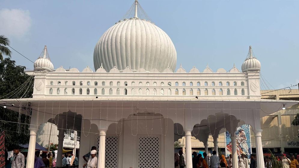 'মানুষ ভজলে সোনার মানুষ হবি'—ফকির লালন শাহের বাণীতে কুষ্টিয়ায় শুরু ১৩৬তম তিরোধান উৎসব