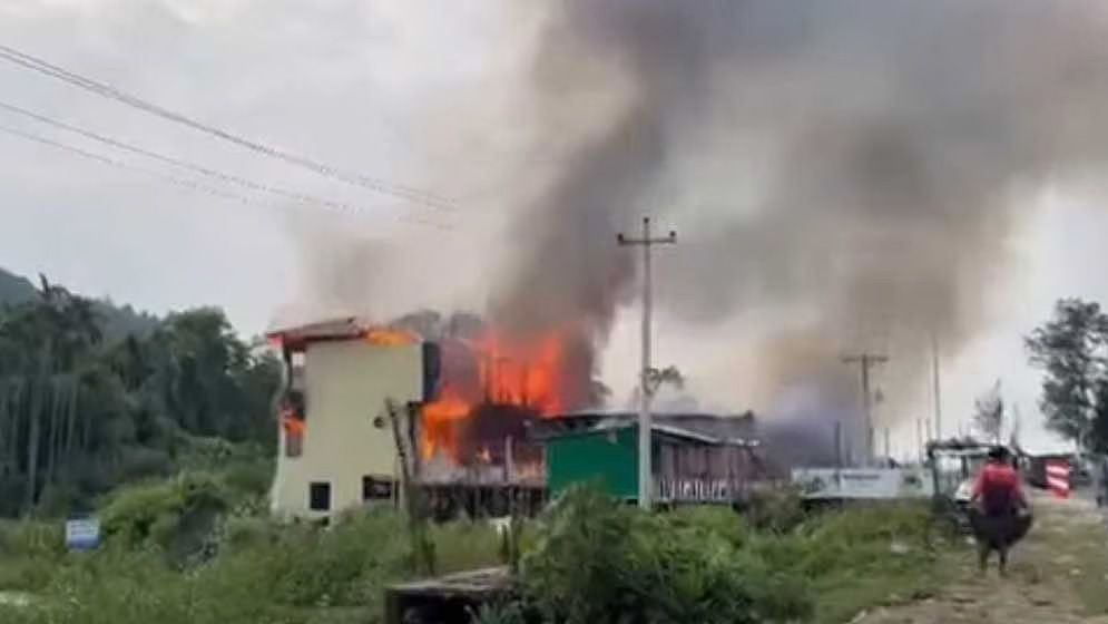 কক্সবাজারে রিসোর্টে আগুনে নিহতদের মরদেহ ডিএনএ টেস্টের পর হস্তান্তর: জেলা প্রশাসন