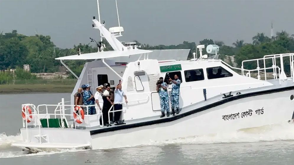 প্রধানমন্ত্রী মোংলায় পৌঁছেছেন