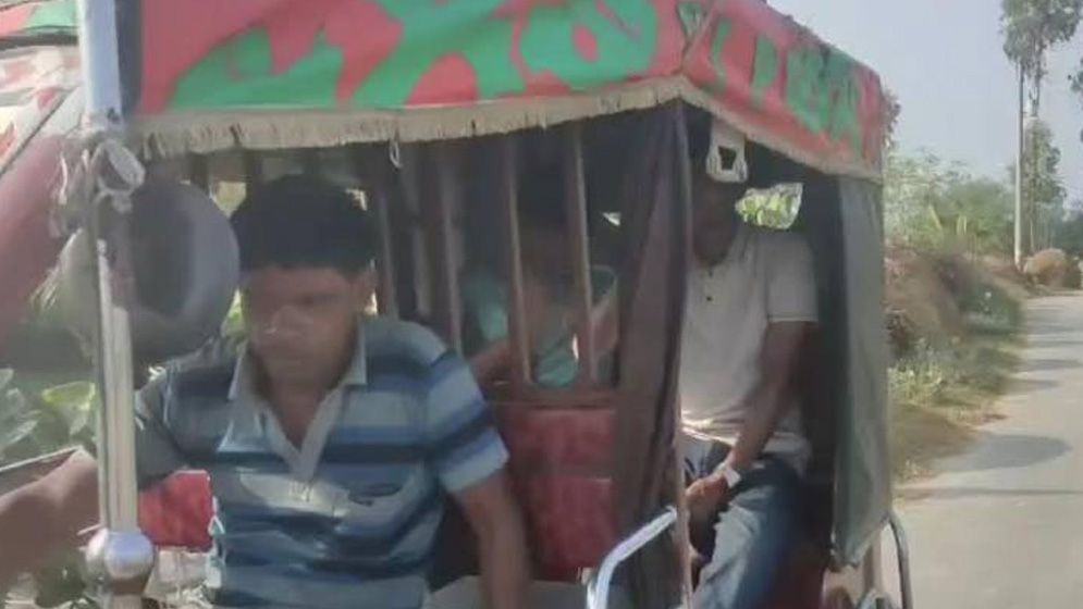 নওগাঁয় শেখ হাসিনার দেশে ফেরার বিষয়ে মাইকিং, গ্রেফতার ৩