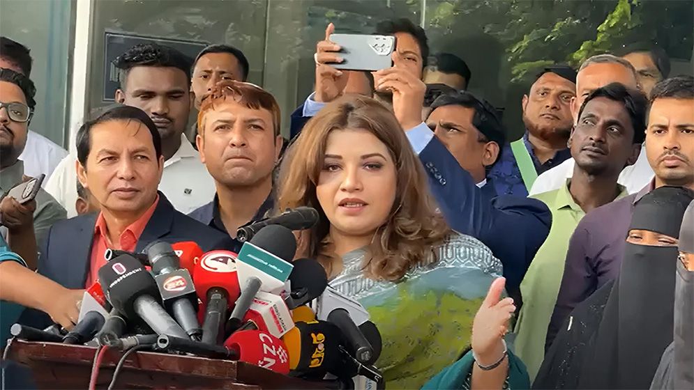 হুতিদের ক্ষেপণাস্ত্র হামলায় নিহত শাহেদের মরদেহ গ্রহণ করলেন শামা ওবায়েদ