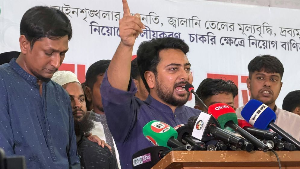 বিএনপি গণঅভ্যুত্থান পরিপন্থী একটি সরকার: নাহিদ