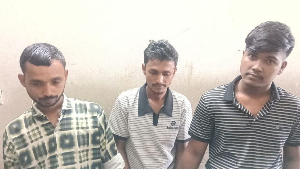চলন্ত বাসে নারীকে ধর্ষণের দায়ে টাঙ্গাইলে তিনজনের যাবজ্জীবন কারাদণ্ড