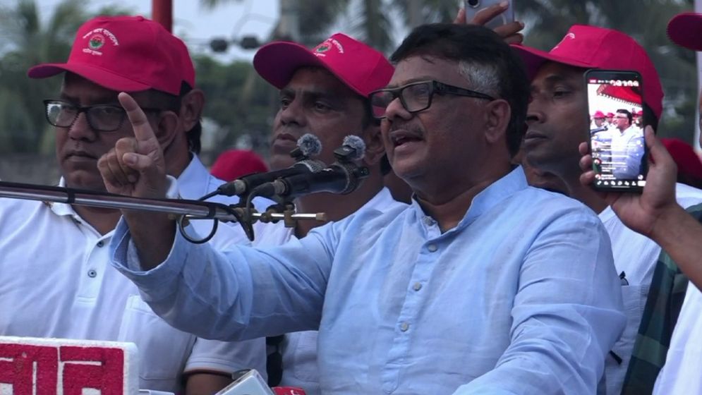 দেশের রাজনীতি, অর্থনীতি ও গণতন্ত্র পুনর্গঠনে কাজ করছেন প্রধানমন্ত্রী: দুলু