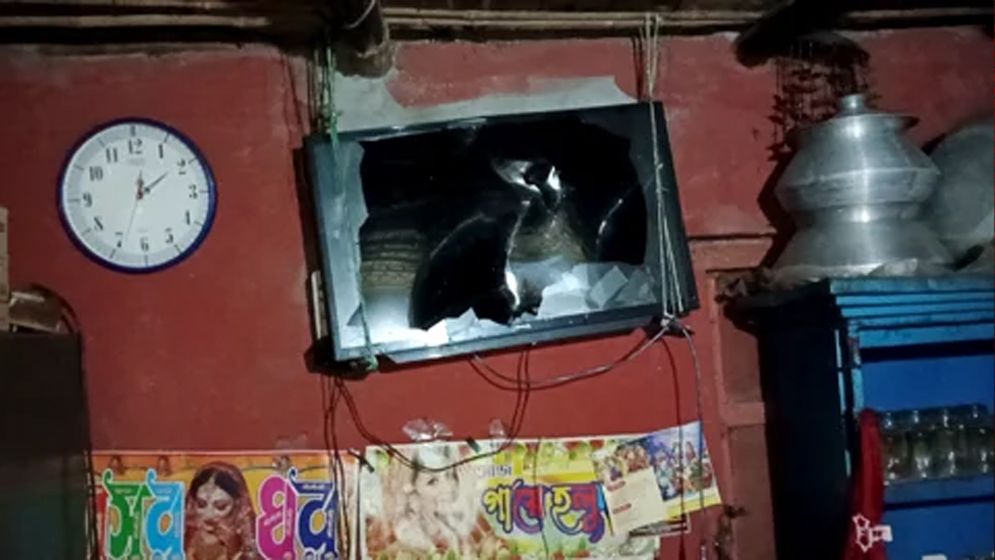 রংপুরের পীরগঞ্জে ধর্মীয় অবমাননার অভিযোগে যুবকের বাড়ি ভাঙচুর