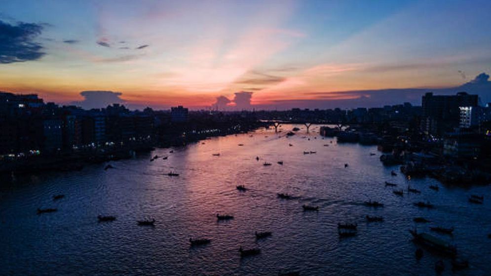 ঢাকায় বৃষ্টির আভাস, মেঘলা থাকবে আকাশ