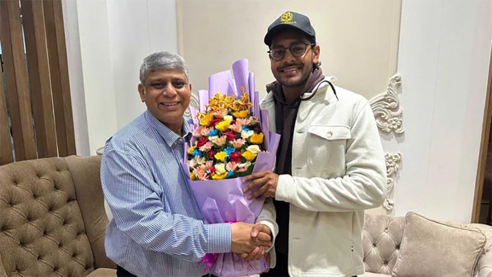 সাফের ক্যাম্পে যোগ দিতে ঢাকায় শমিত সোম