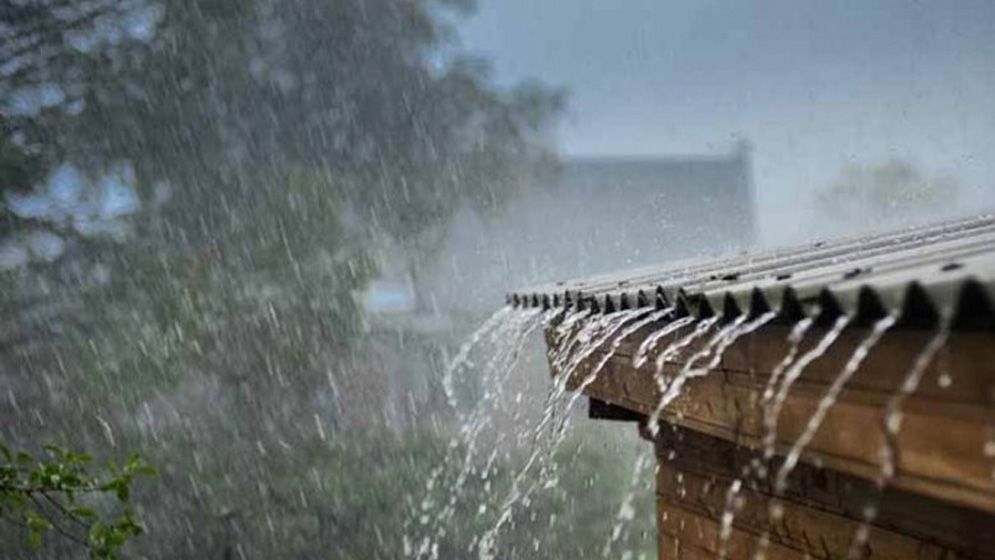 ঢাকায় বৃষ্টির আভাস, কমবে তাপমাত্রা